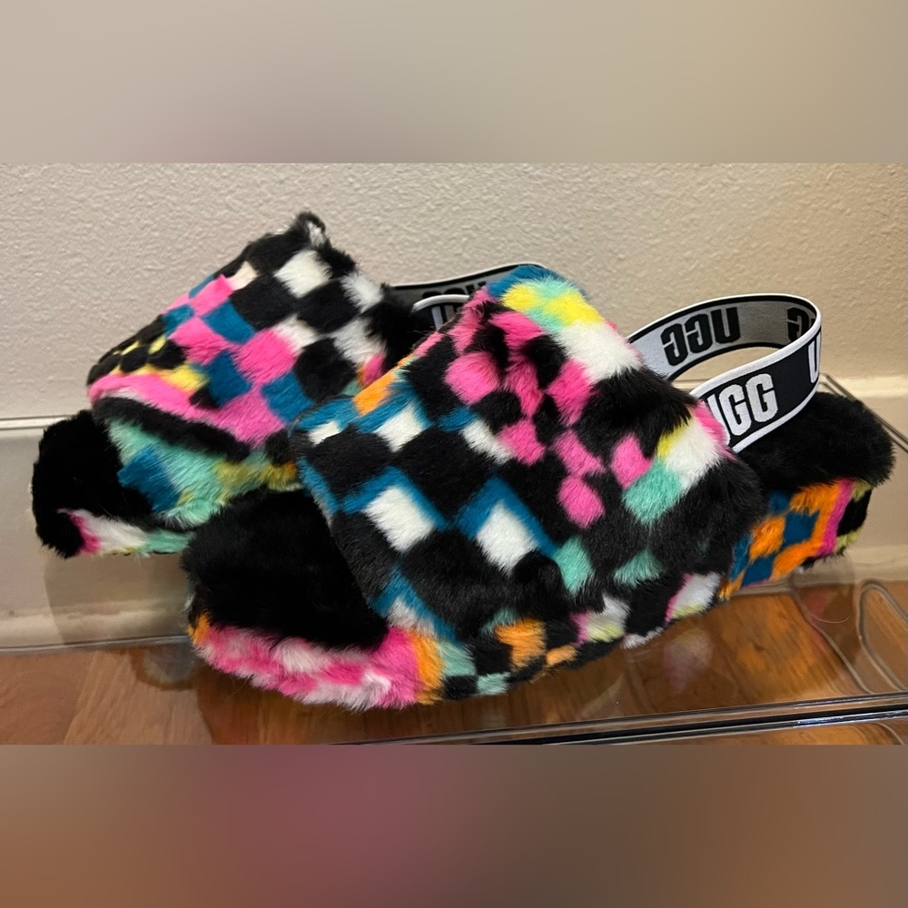 ✨ NWOB - UGG Fluff Yeah Checks Multi Slide ✨